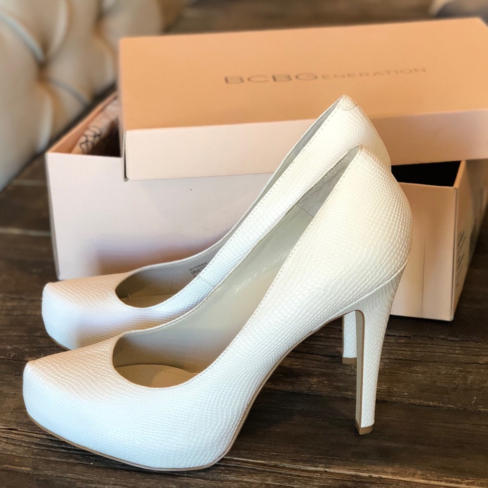 BCBGeneration White Pumps Size 9